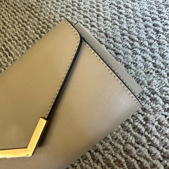 ❤️🔥2/$20❤️🔥Urban Expressions Envelope Style Wallet EUC - Picture 3 of 6